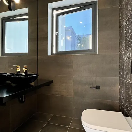 Villa Welcs De Lujo 177 Emp Con Piscina Privada